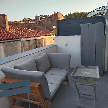 T2 De Standing Pres Du Port, Avec Terrasse Et Clim